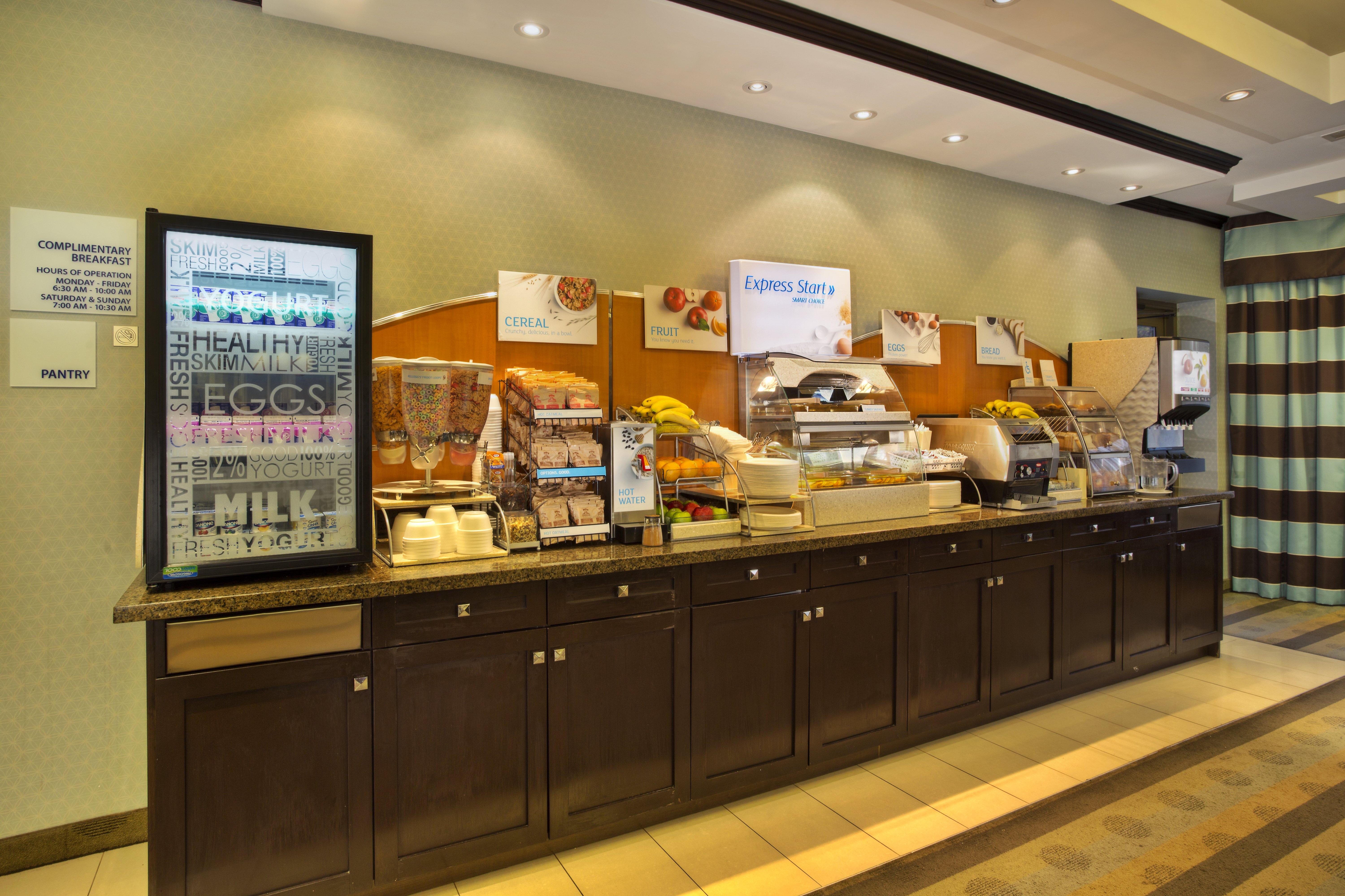 Holiday Inn Express Kingston Central By Ihg Exterior foto