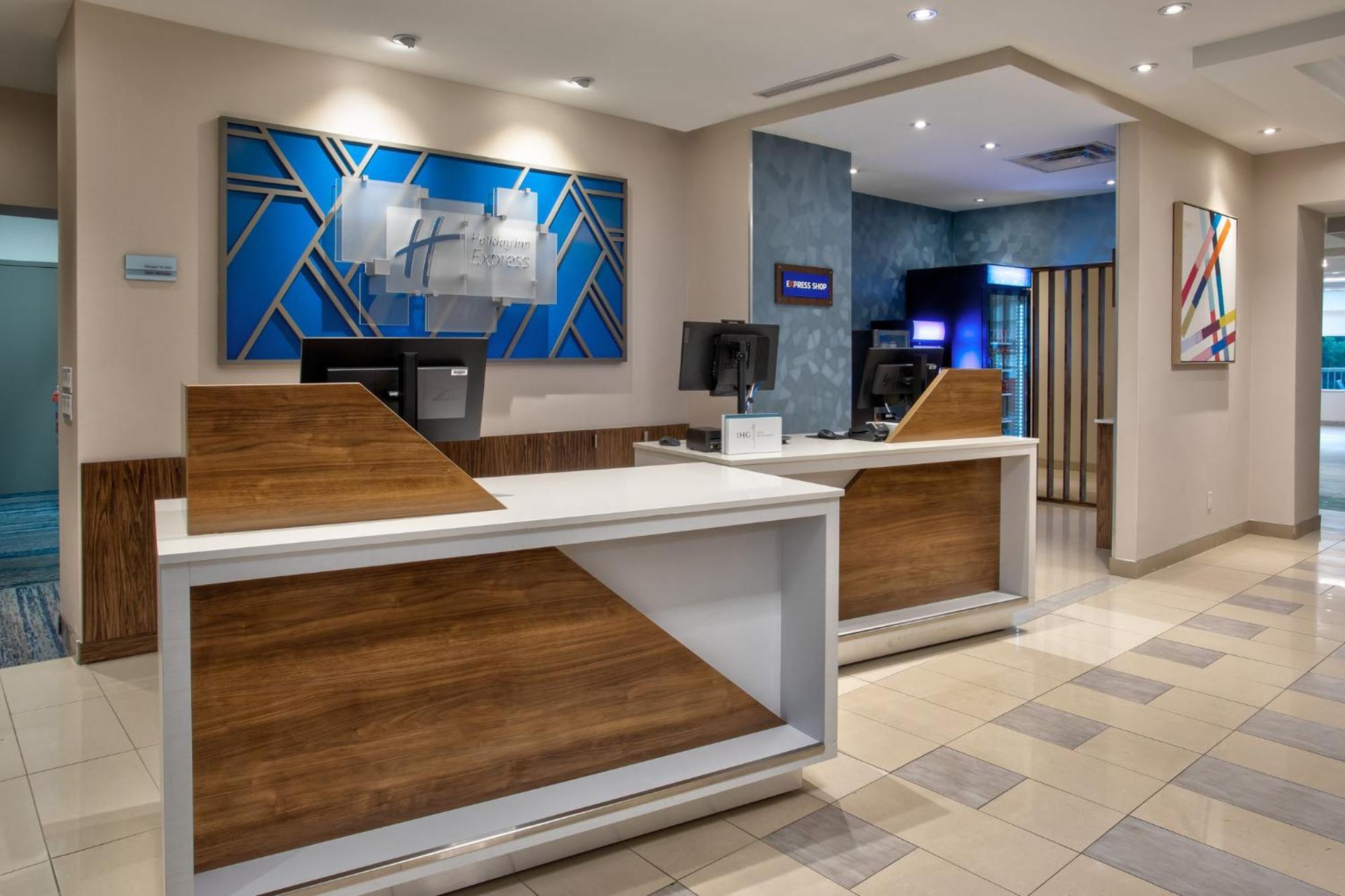 Holiday Inn Express Kingston Central By Ihg Exterior foto