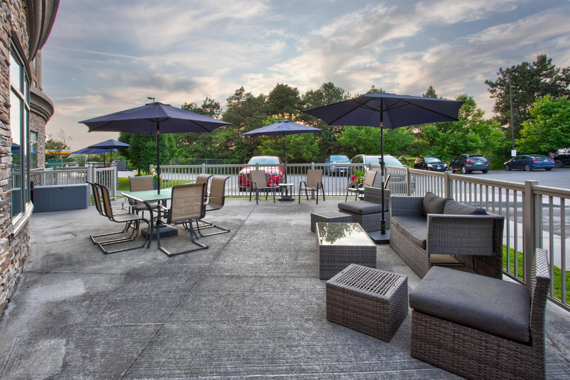 Holiday Inn Express Kingston Central By Ihg Exterior foto